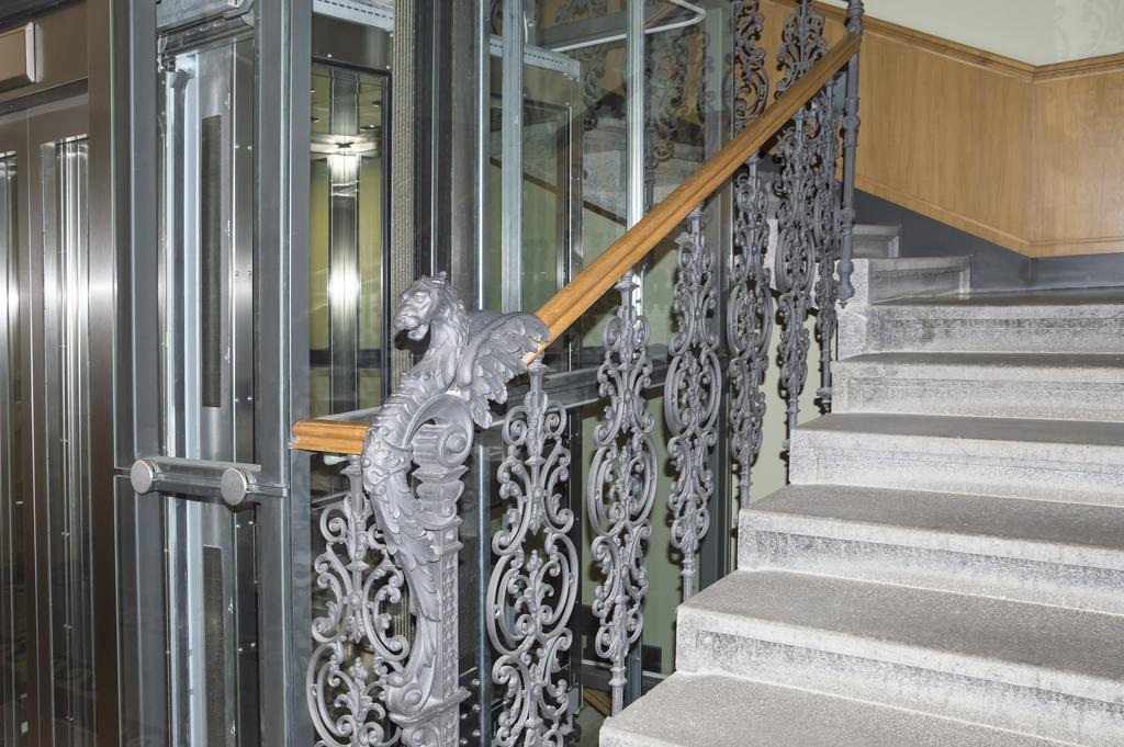 Modern Apartment Vsehrdova Prague Exterior photo