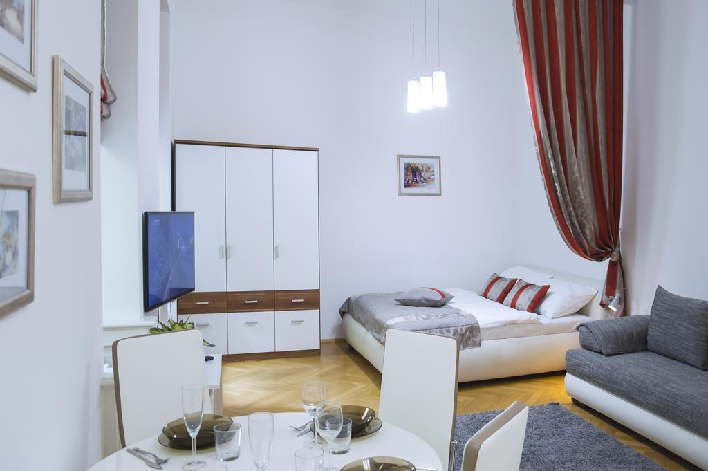 Modern Apartment Vsehrdova Prague Exterior photo